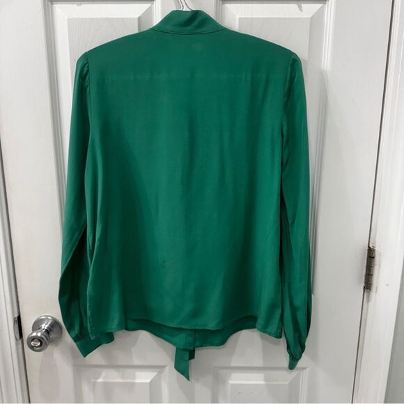 Boden 100% Silk Green Bow Neck Button Down Blouse Size 4 - Picture 3 of 7